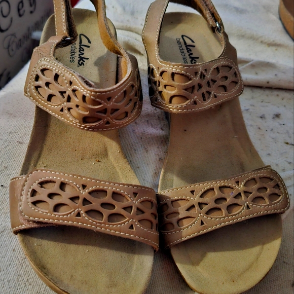 Clarks Artisan Sandals 7.5M - Picture 1 of 3